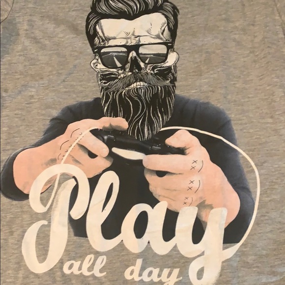 BNWT TSHIRT - Picture 2 of 5